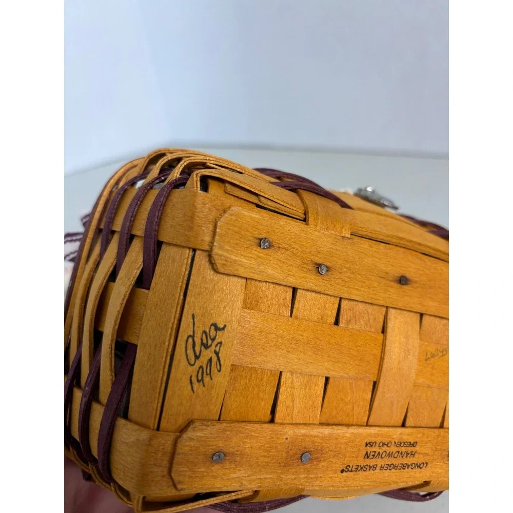 Longaberger Handwoven Basket‎ 1998 Burgundy Purple Ticking Liner Heart Charm USA